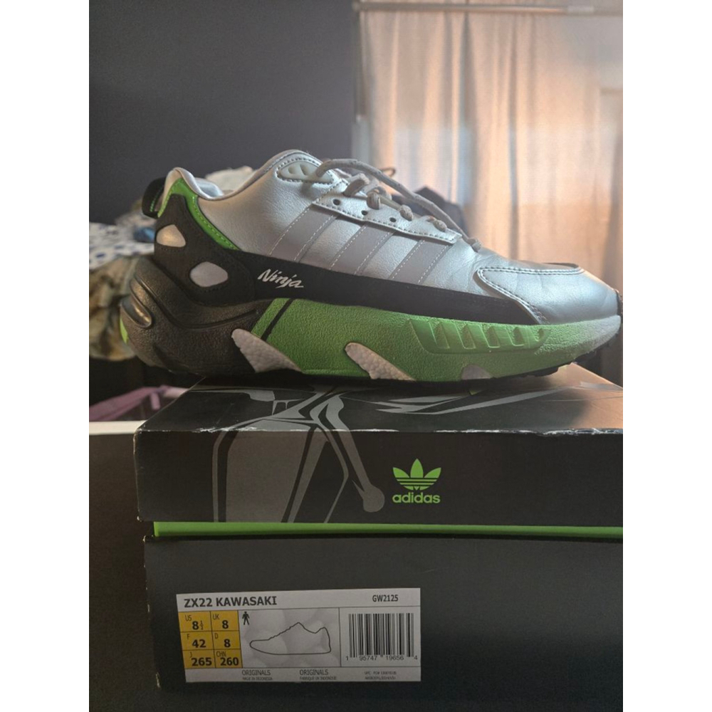 Men's Adidas x Kawasaki ZX22 Sneakers US 8.5 Silver Green Black - Picture 3 of 10